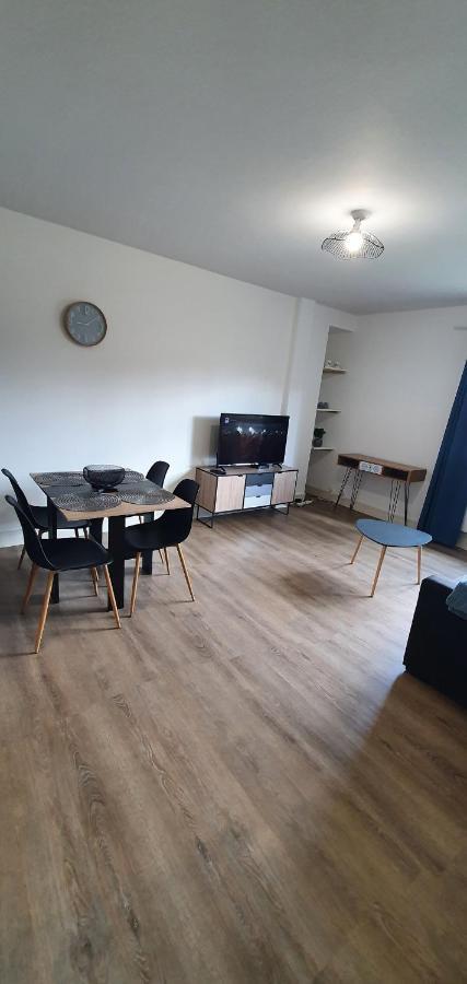 Beau T2 En Centre Ville Avec Place De Parking Auto Velo 블루아 외부 사진
